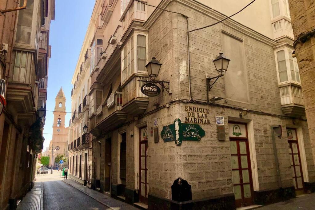 Gatu Premium Libertad, Preferente Mayores De 25 Anos Y Familias Apartamento Cádiz