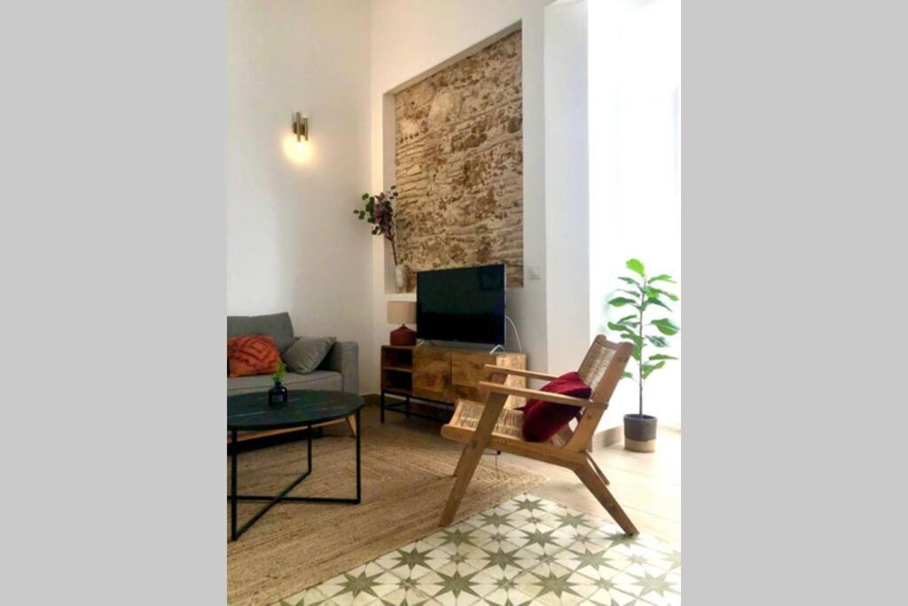 Apartamento Gatu Premium Libertad, Preferente Mayores De 25 Anos Y Familias