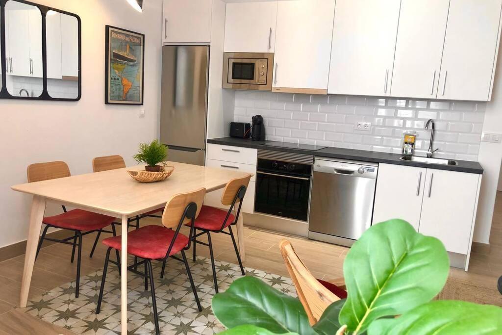 Apartamento Gatu Premium Libertad, Preferente Mayores De 25 Anos Y Familias