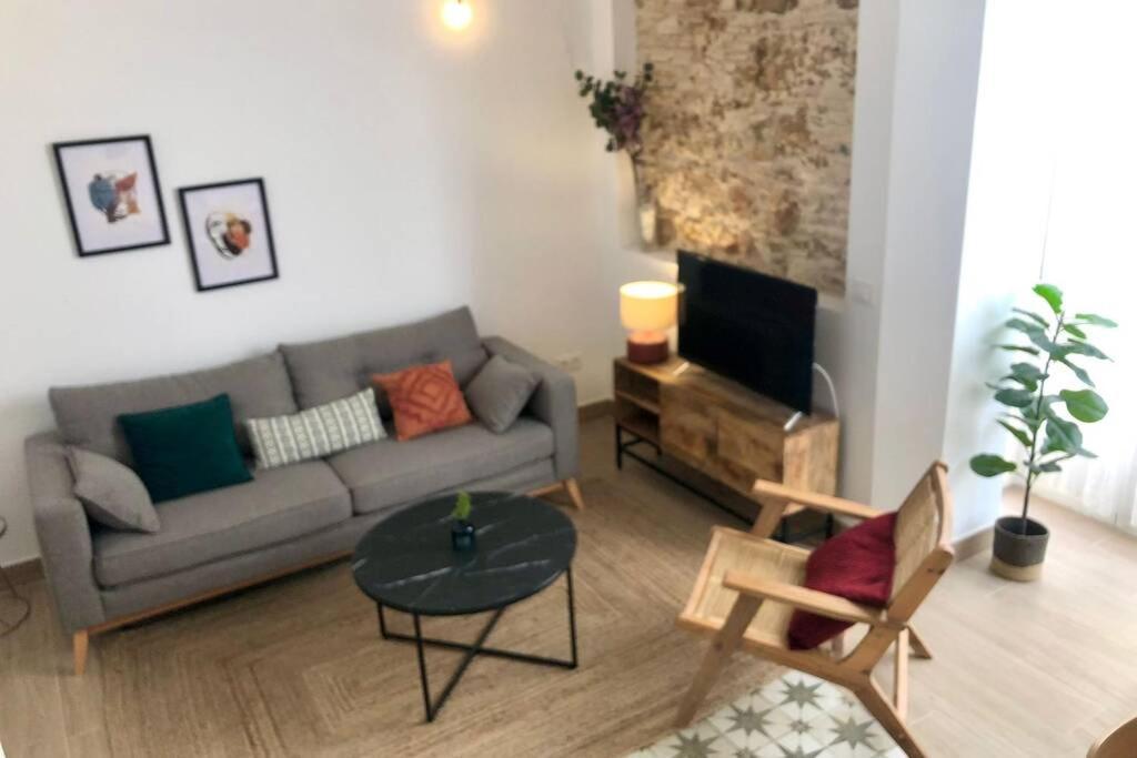 Apartamento Gatu Premium Libertad, Preferente Mayores De 25 Anos Y Familias